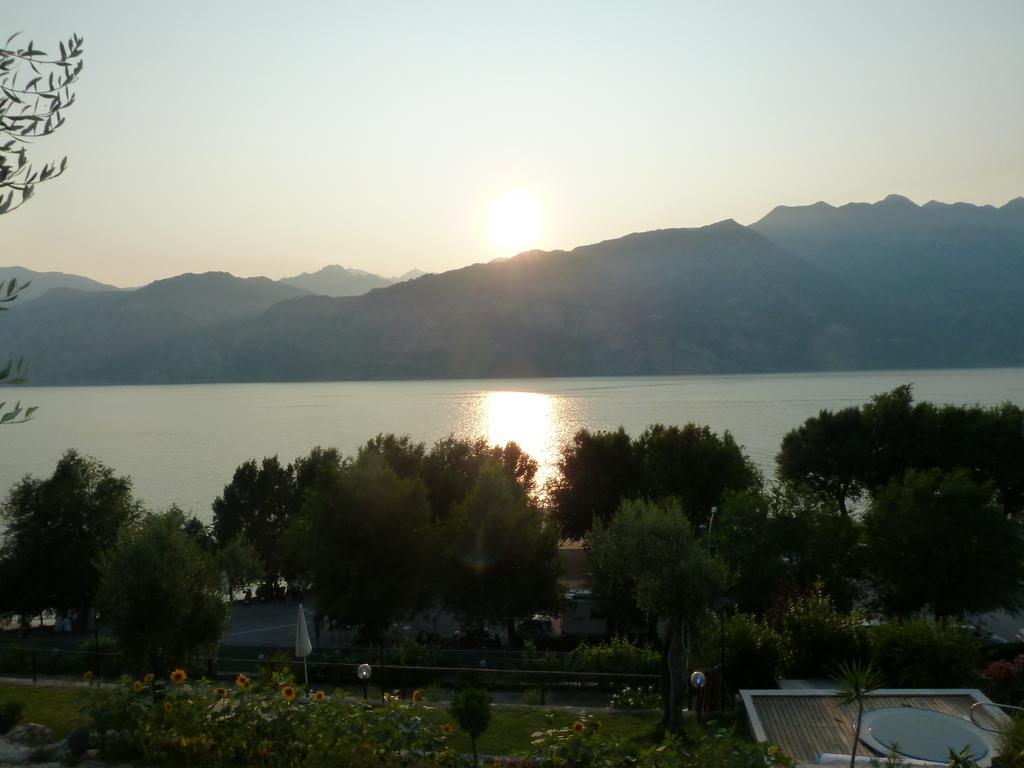 Villa Treccani Apartments Malcesine Exteriör bild