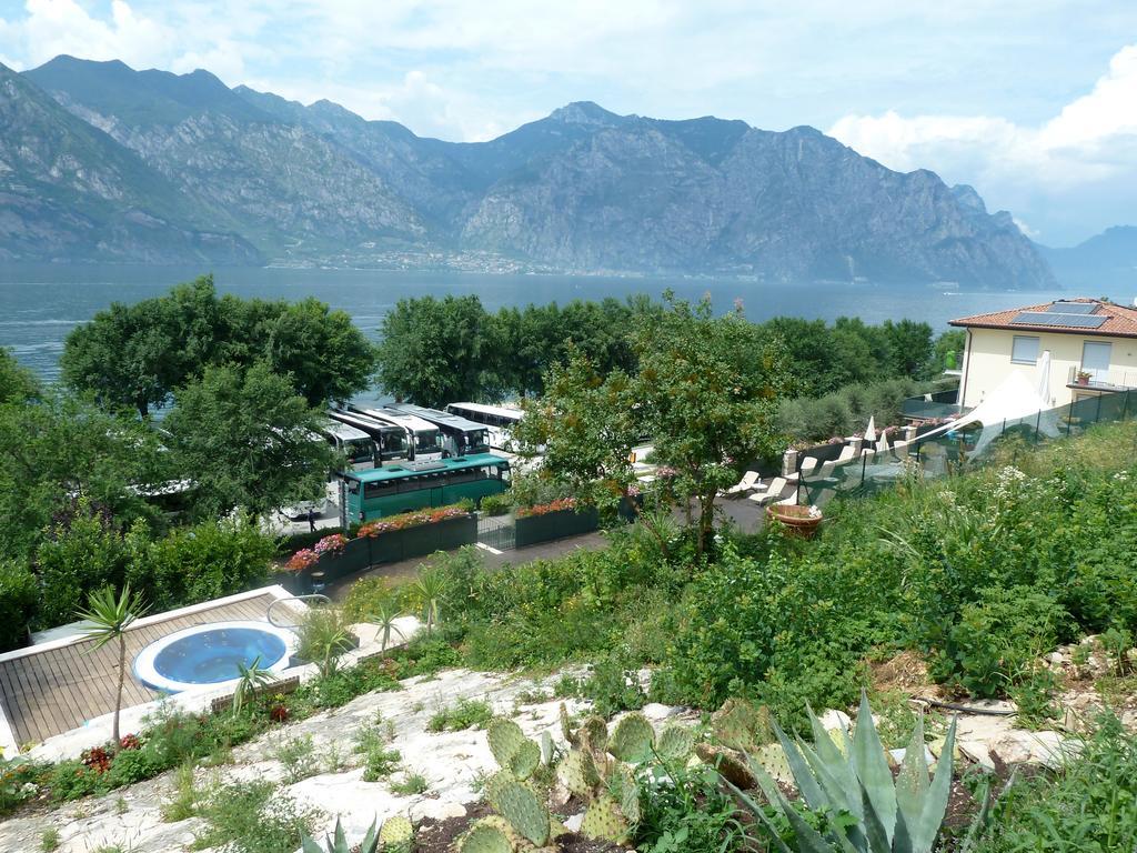Villa Treccani Apartments Malcesine Exteriör bild
